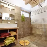 Appartments Urmonti شقة