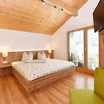 Appartments Urmonti *