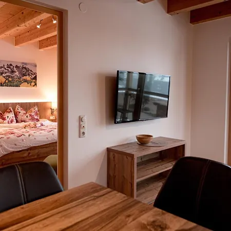 Appartments Urmonti Διαμέρισμα Schruns